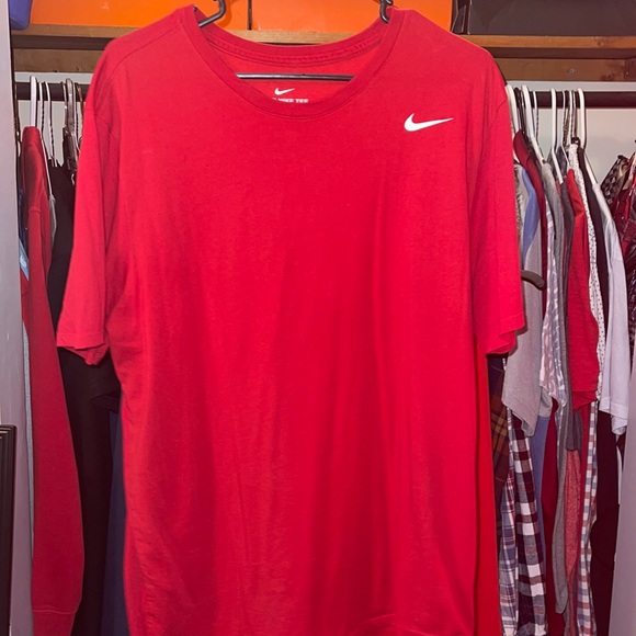 Red Nike Dri-Fit t shirt - Picture 1 of 2